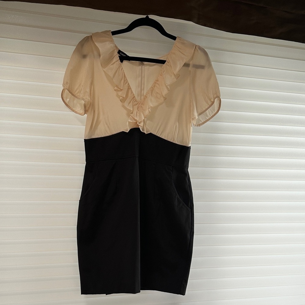 bebe Cream and Black Mini Dress - Picture 1 of 3